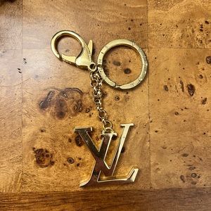 “LV” keychain